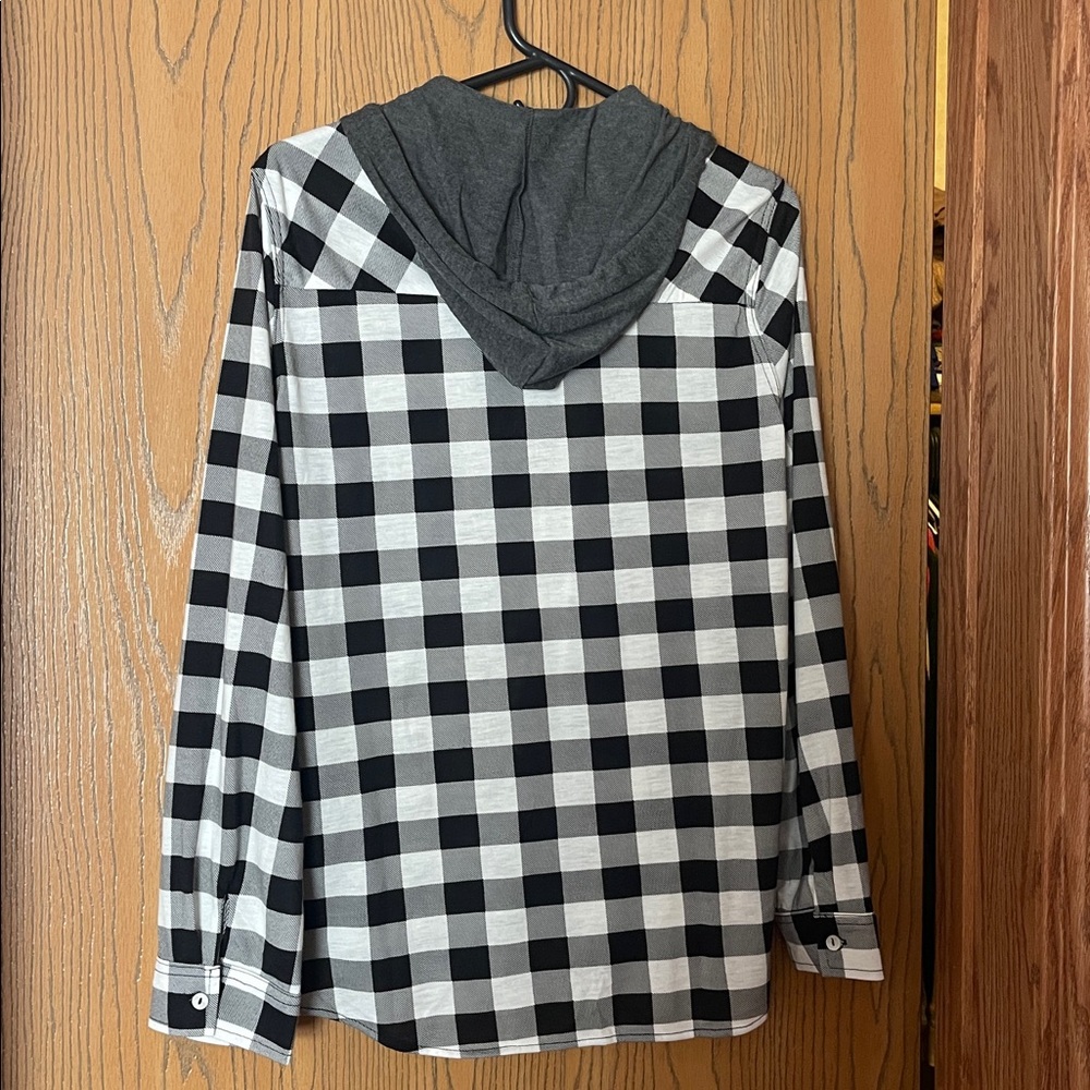 Black and White Plaid Women’s Hooded Shirt